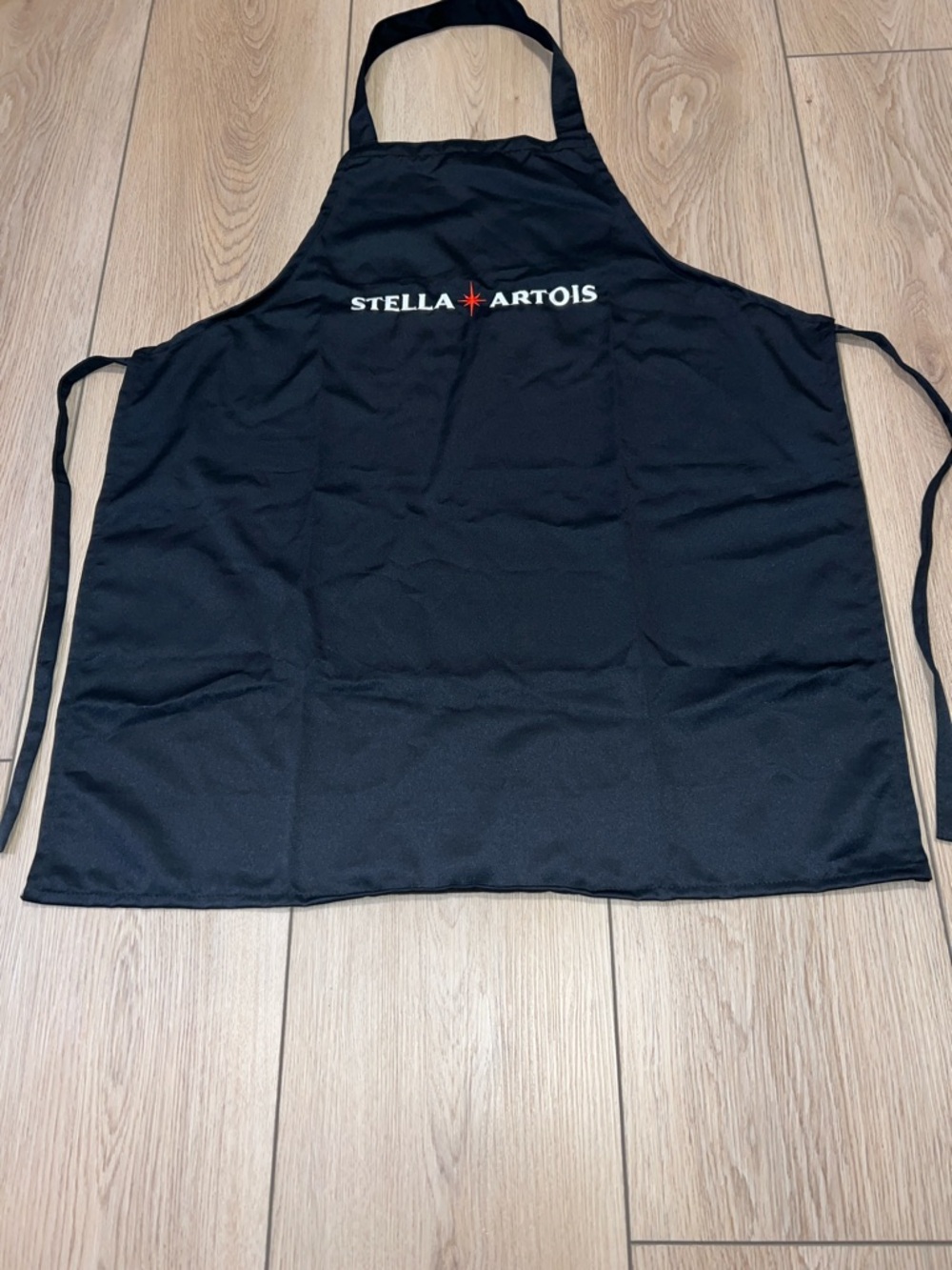 NWOT - Stella Artois Black Logo Apron - Picture 4 of 5